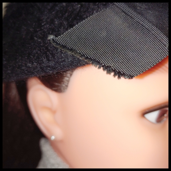 Vintage Jaguar Cloche Hat Black Felted Wool with Wide Grosgrain Ribbon - Picture 6 of 8